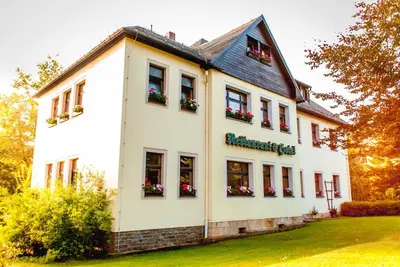 Das Gebäude in dem sich das Hotel befindet