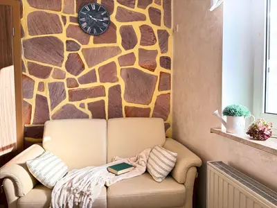 Ein Sitzbereich in der Unterkunft Ferienhaus Landeskrone für 10 Personen mit Sauna, Terrasse, inkl Parkplatz in Dresden