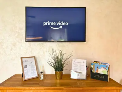 TV/Unterhaltungsangebot in der Unterkunft Ferienhaus Landeskrone für 10 Personen mit Sauna, Terrasse, inkl Parkplatz in Dresden