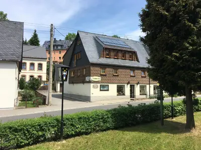 Das Gebäude in dem sich die Ferienwohnung befindet