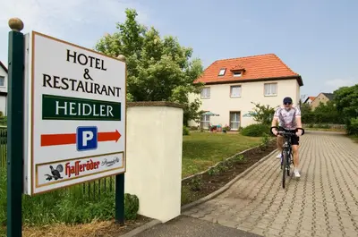 Radfahren an der Unterkunft Hotel Heidler oder in der Nähe