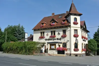 Das Gebäude in dem sich die Pension befindet