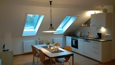 Küche/Küchenzeile in der Unterkunft Stilvolle Ferienwohnung am Großen Garten