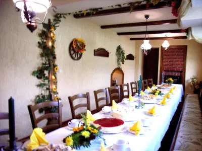 Ein Restaurant oder anderes Speiselokal in der Unterkunft Gaststätte & Pension Jiedlitz