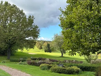 Ein Garten an der Unterkunft Souterrain mit rustikalem Charme nur für Euch!