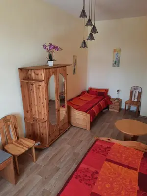 Ein Bett oder Betten in einem Zimmer der Unterkunft AA-Apartment -7 Wohnungen für Geschäftsreisende - wie zu Hause
