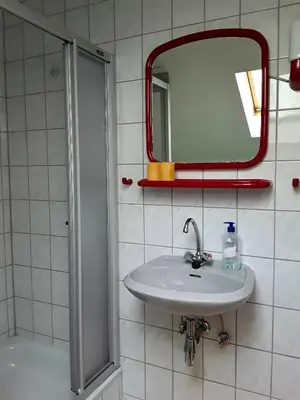 Ein Badezimmer in der Unterkunft Pension Hänsel