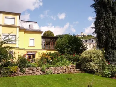 Ein Garten an der Unterkunft Ferienwohnung unterm Wasserturm