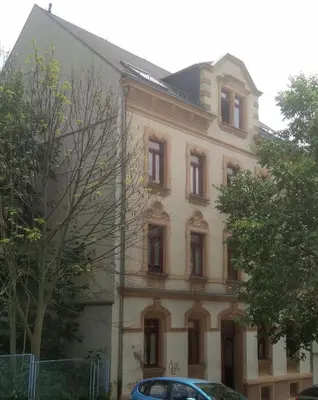 Das Gebäude in dem sich die Ferienwohnung befindet