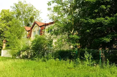Ein Garten an der Unterkunft Campus Apartment Anton