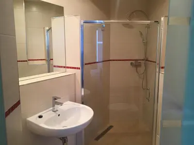 Ein Badezimmer in der Unterkunft Hotel-Villa Lalee
