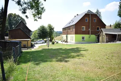 Das Gebäude in dem sich die Ferienwohnung befindet