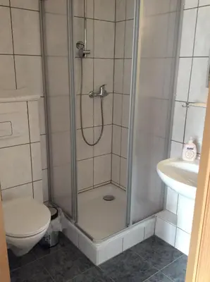 Ein Badezimmer in der Unterkunft Landhotel Quelle