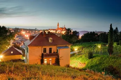 Das Gebäude in dem sich die Ferienwohnung befindet