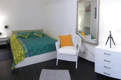 Ein Bett oder Betten in einem Zimmer der Unterkunft Pirna-Apartment