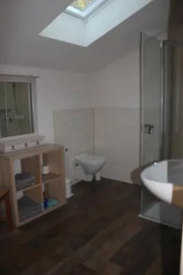 Ein Badezimmer in der Unterkunft Ferienwohnung Goldgrund Gartenblick
