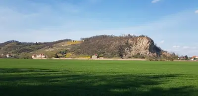 Ein allgemeiner Bergblick oder ein Berglick von der Ferienwohnung aus