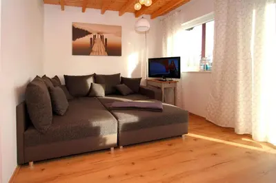Ein Sitzbereich in der Unterkunft Ferienhaus am Partwitzer See, Elsterheide