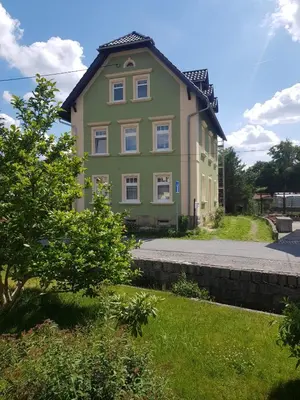 Ein Garten an der Unterkunft Ferienwohnung Karlguth