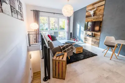 Ein Bett oder Betten in einem Zimmer der Unterkunft Dresden ThirtySix - Moderne Wohnung mit Top-Anbindung zur Altstadt