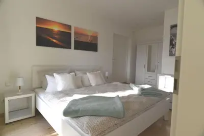 Ein Bett oder Betten in einem Zimmer der Unterkunft Vogelnest