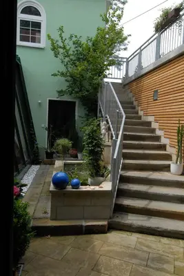 Ein Garten an der Unterkunft Vogelnest