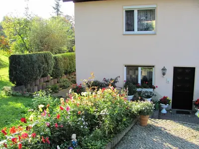 Ein Garten an der Unterkunft Tranquil Stay in Dörnthal