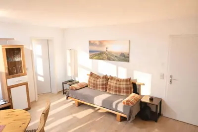 Ein Sitzbereich in der Unterkunft Ferienwohnung Dresden Pillnitz am Weinberg