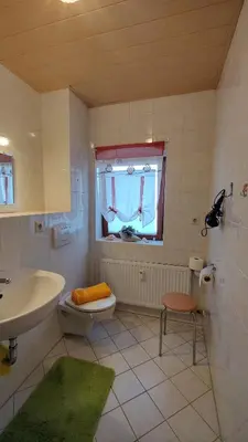 Ein Badezimmer in der Unterkunft Ferienwohnung Familie Schneider