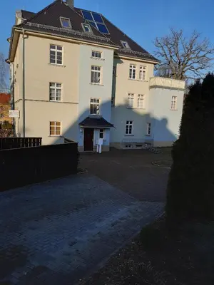 Das Gebäude in dem sich die Pension befindet