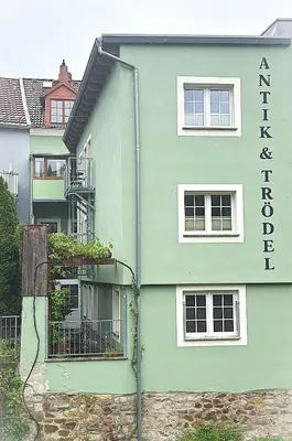 Das Gebäude in dem sich die Ferienwohnung befindet