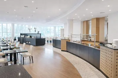 Ein Restaurant oder anderes Speiselokal in der Unterkunft Hotel Dresden Neustadt
