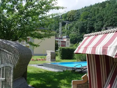 Der Swimmingpool an oder in der Nähe von Parkhotel Bad Schandau mit SPA