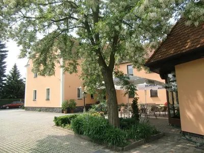 Das Gebäude in dem sich das Hotel befindet