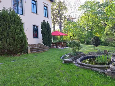 Ein Garten an der Unterkunft Gästehaus Villa Seraphinum