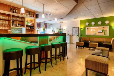Lounge oder Bar in der Unterkunft ACHAT Hotel Chemnitz
