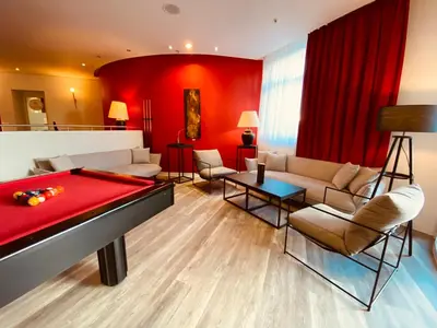 Ein Sitzbereich in der Unterkunft DORMERO Hotel Dresden City