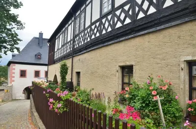 Das Gebäude in dem sich die Ferienwohnung befindet