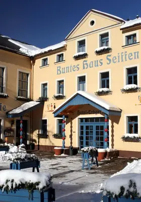 Hotel Erbgericht Buntes Haus im Winter