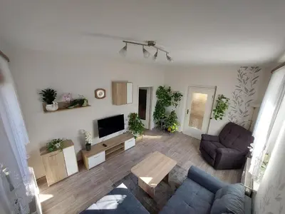 Ein Sitzbereich in der Unterkunft Ferienwohnung Lehmann