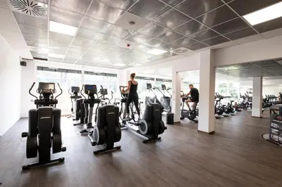 Das Fitnesscenter und/oder die Fitnesseinrichtungen in der Unterkunft Feel Good Hotel