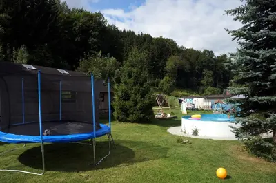 Der Swimmingpool an oder in der Nähe von Ferienwohnung Erzhütte