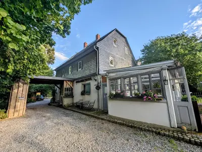Das Gebäude in dem sich das Bed & Breakfast befindet