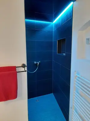 Ein Badezimmer in der Unterkunft Altes Gewölbe mit Sauna und Whirlpool im Außenbereich