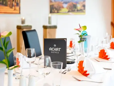 Ein Restaurant oder anderes Speiselokal in der Unterkunft ACHAT Hotel Schwarzheide Lausitz