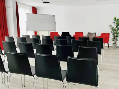 Der Geschäftsbereich oder Konferenzraum in der Unterkunft DORMERO Hotel Hoyerswerda