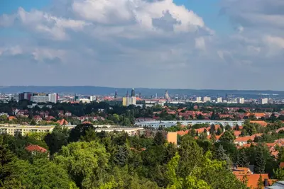 Ein allgemeiner Blick auf Dresden oder ein Stadtblick von des Hotels aus