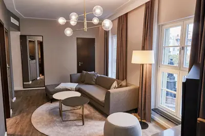 Ein Sitzbereich in der Unterkunft Steigenberger Hotel de Saxe