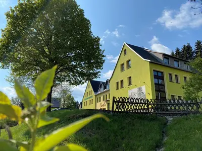 Das Gebäude in dem sich das Hotel befindet