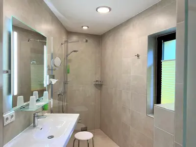 Ein Badezimmer in der Unterkunft Berghotel Talblick